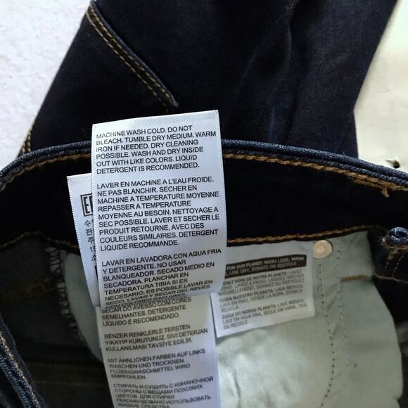 Levi's NWT High Rise Skinny Dark Wash Jeans Women 26 - Picture 10 of 10